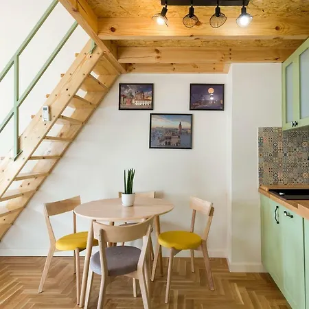 Sun Apartment *